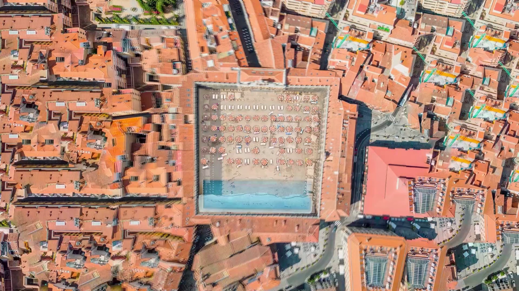 ISDIN Urban Beaches | PLATA EN EL SOL 2023